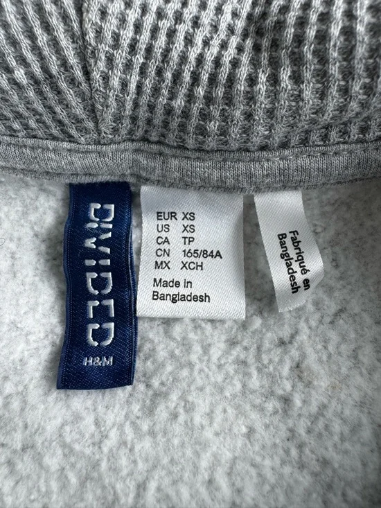 H&M Gray Ribbed Hooded Vest - Picture 3 of 4